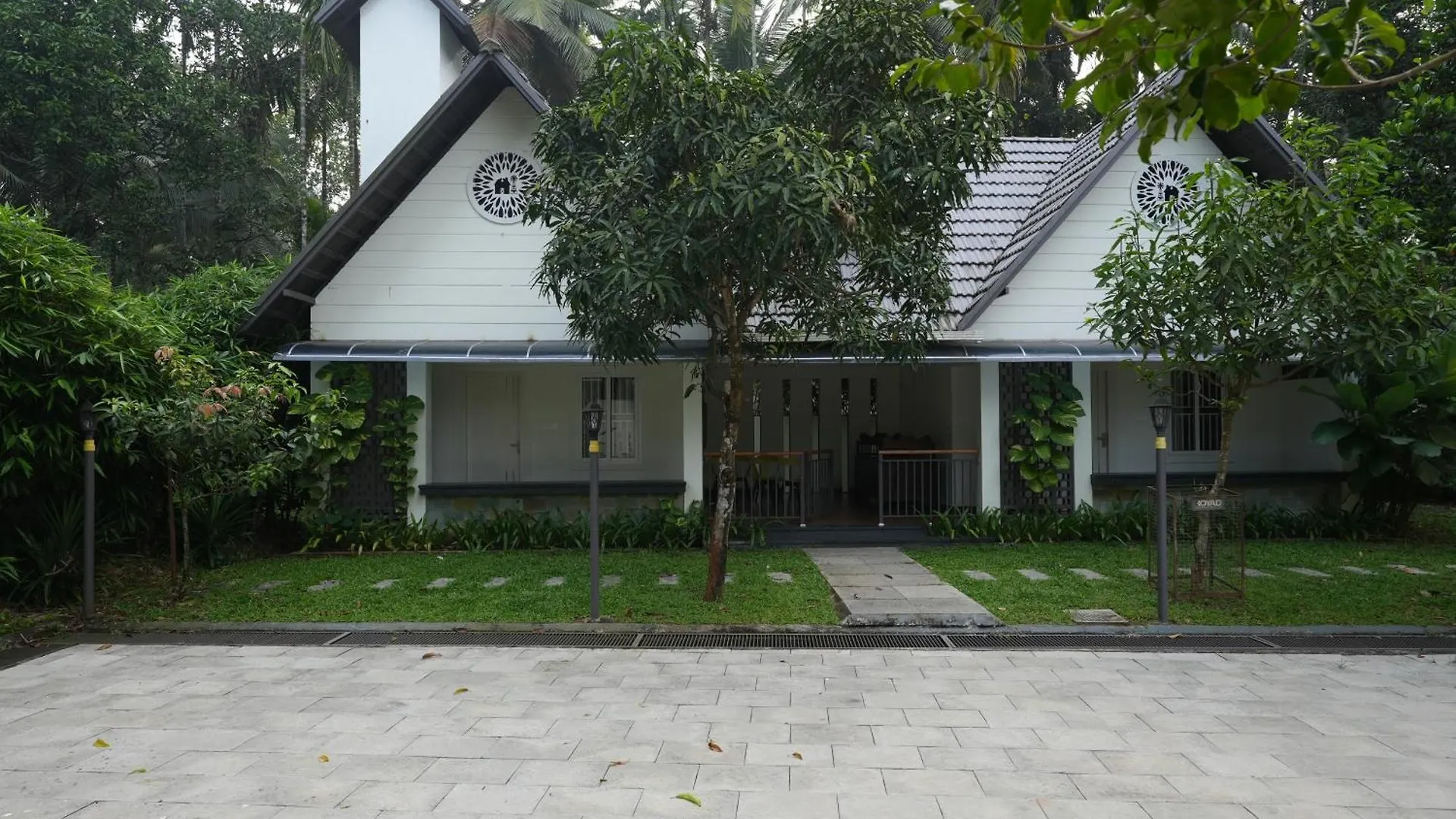 Royad Calicut Farm House - Premium Villa With Pool Inside A Farm