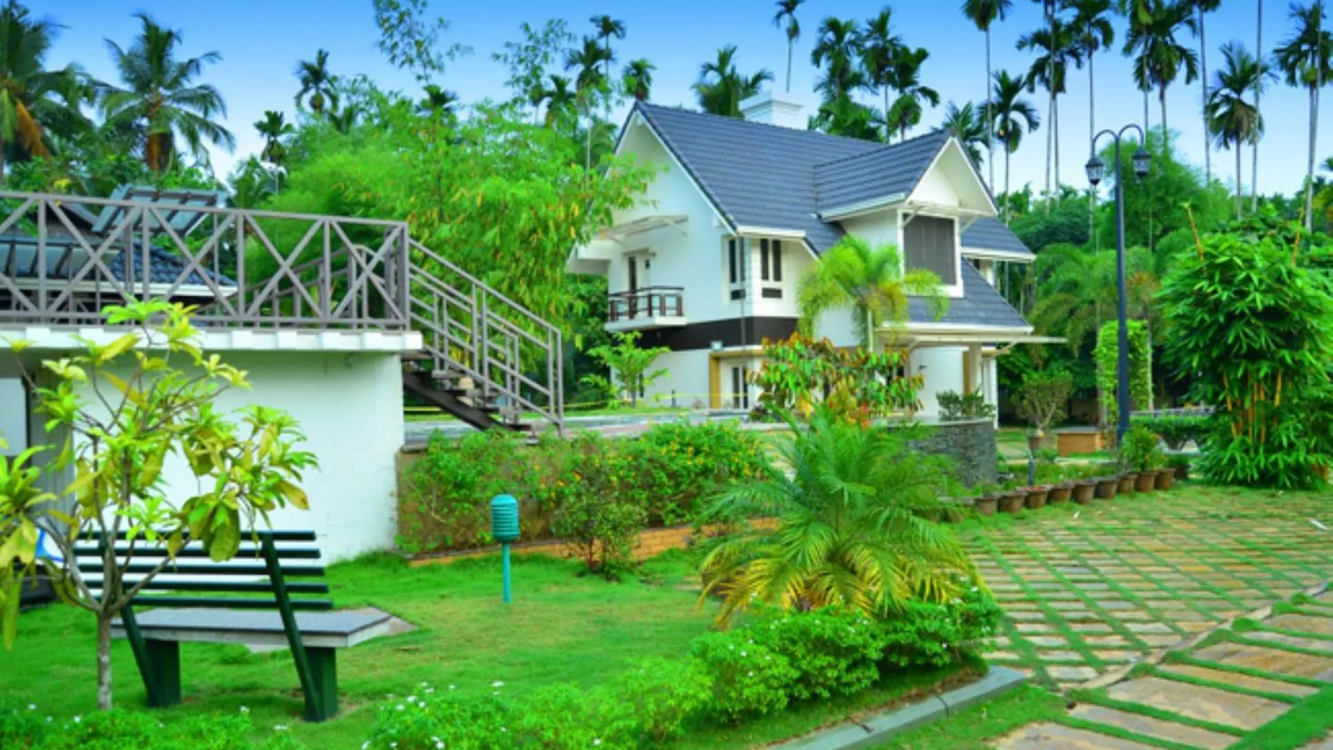 Royad Calicut Farm House - Premium Villa With Pool Inside A Farm